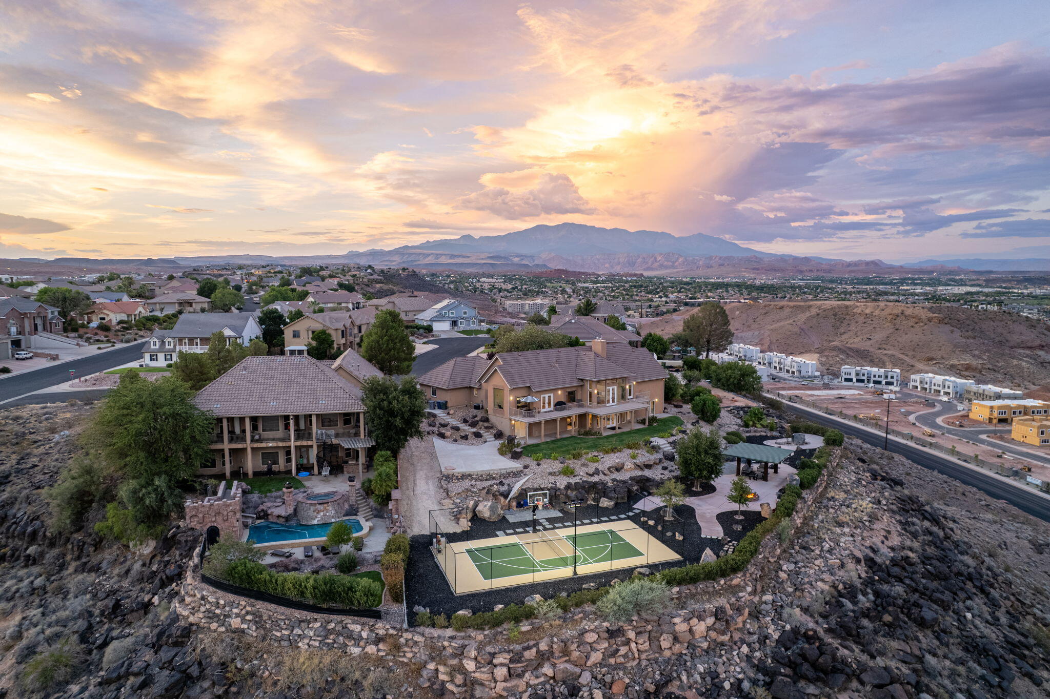 FOREMASTER RIDGE - Residential