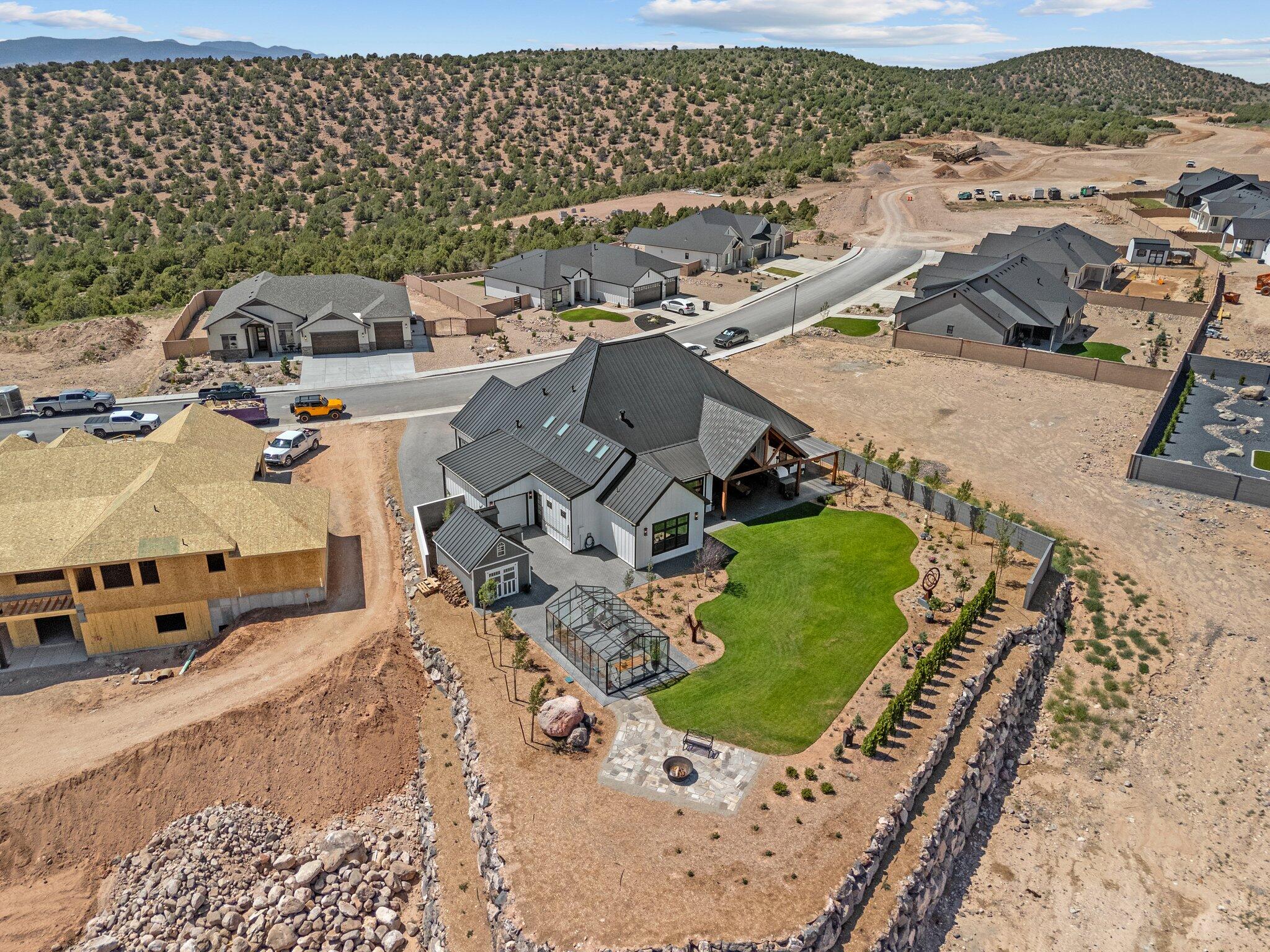 SADDLE BACK RIDGE - Residential