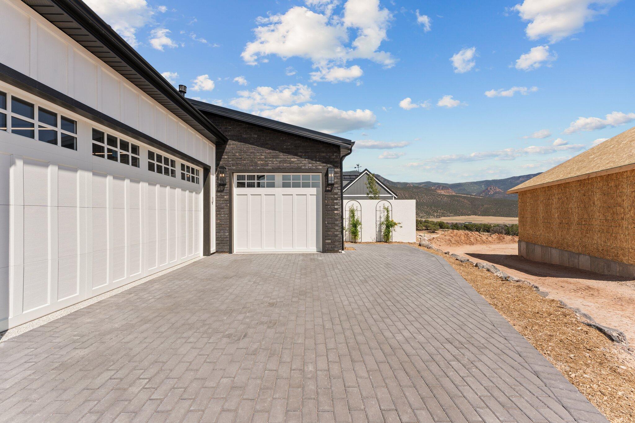SADDLE BACK RIDGE - Residential