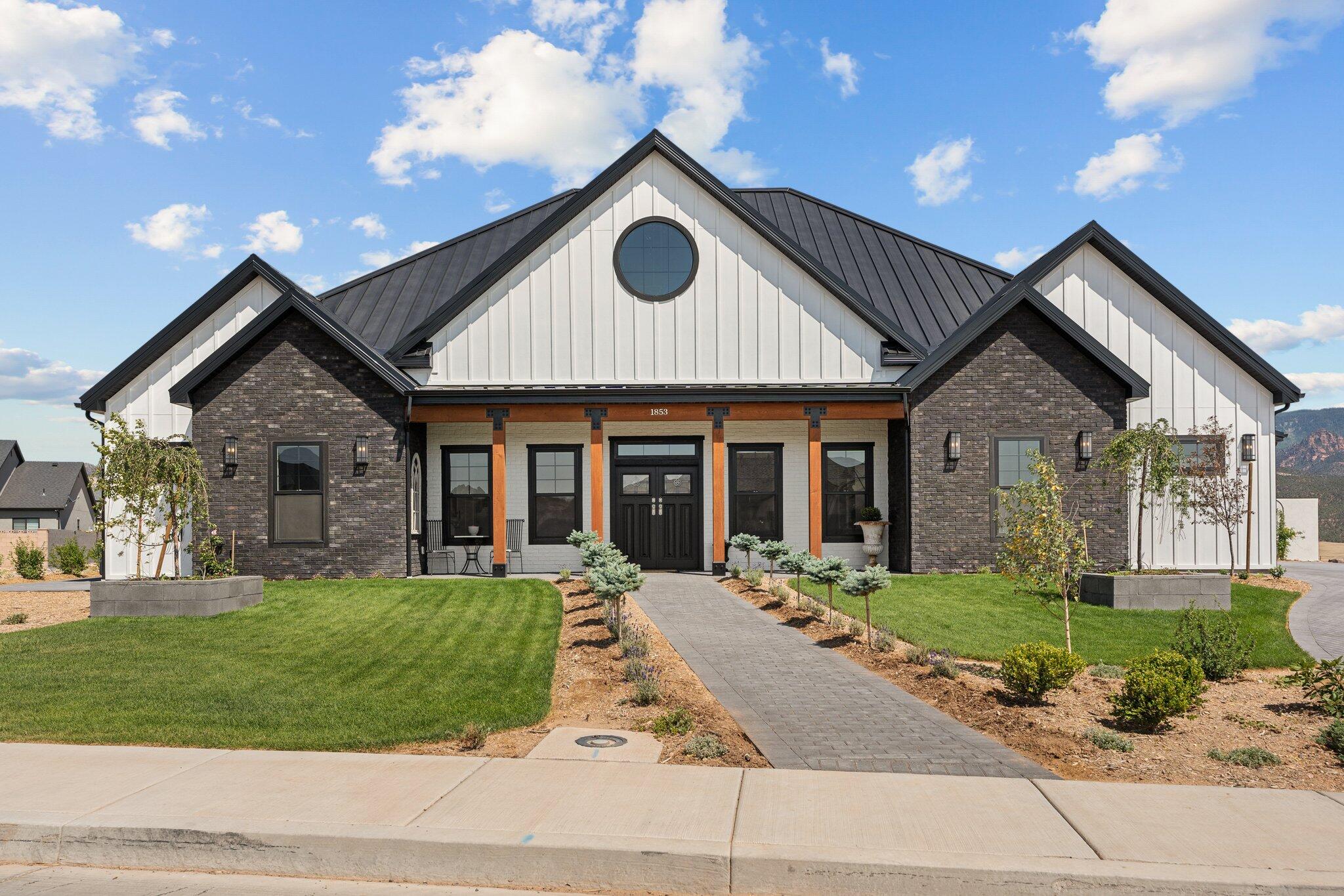 SADDLE BACK RIDGE - Residential