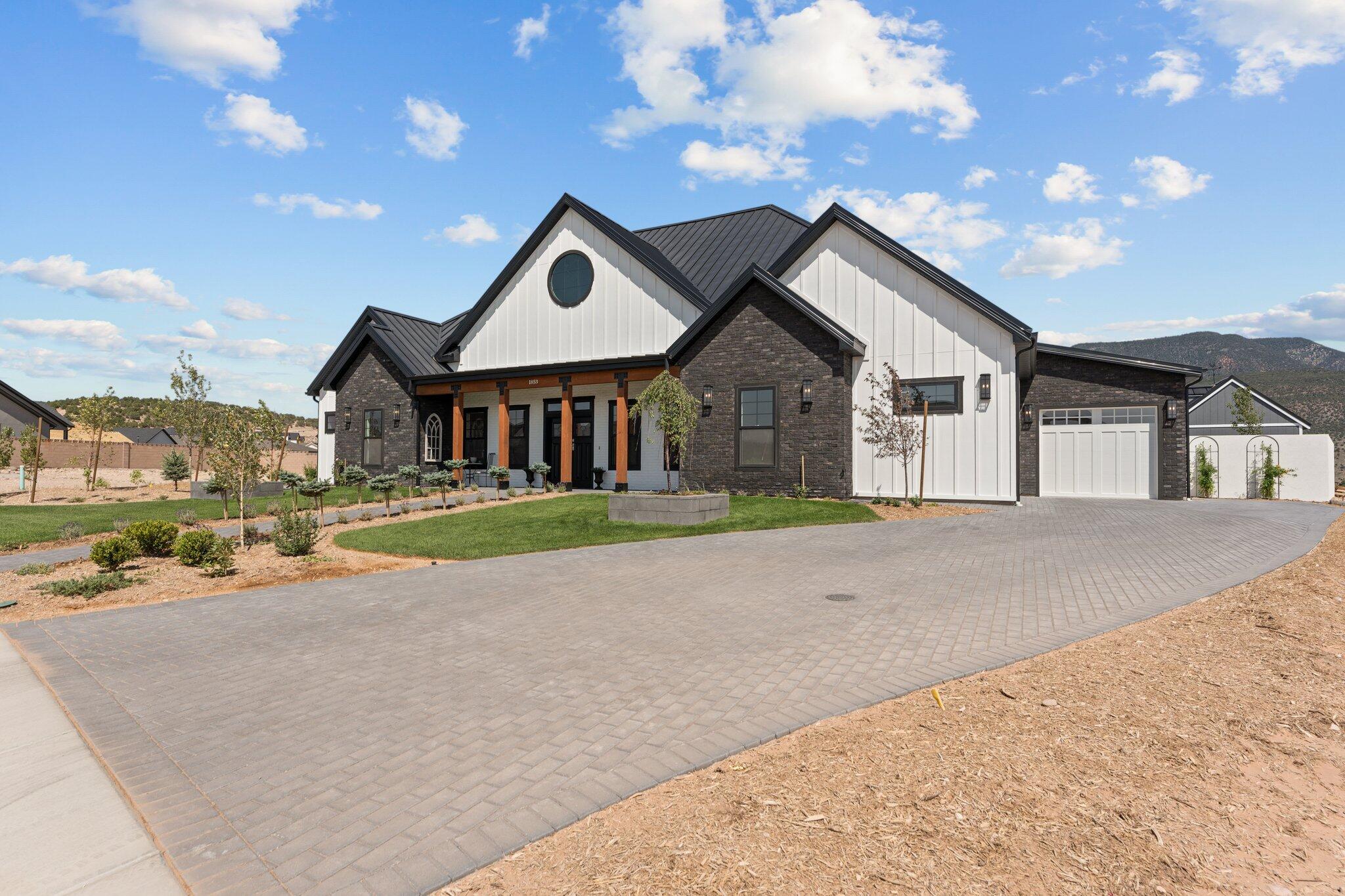 SADDLE BACK RIDGE - Residential