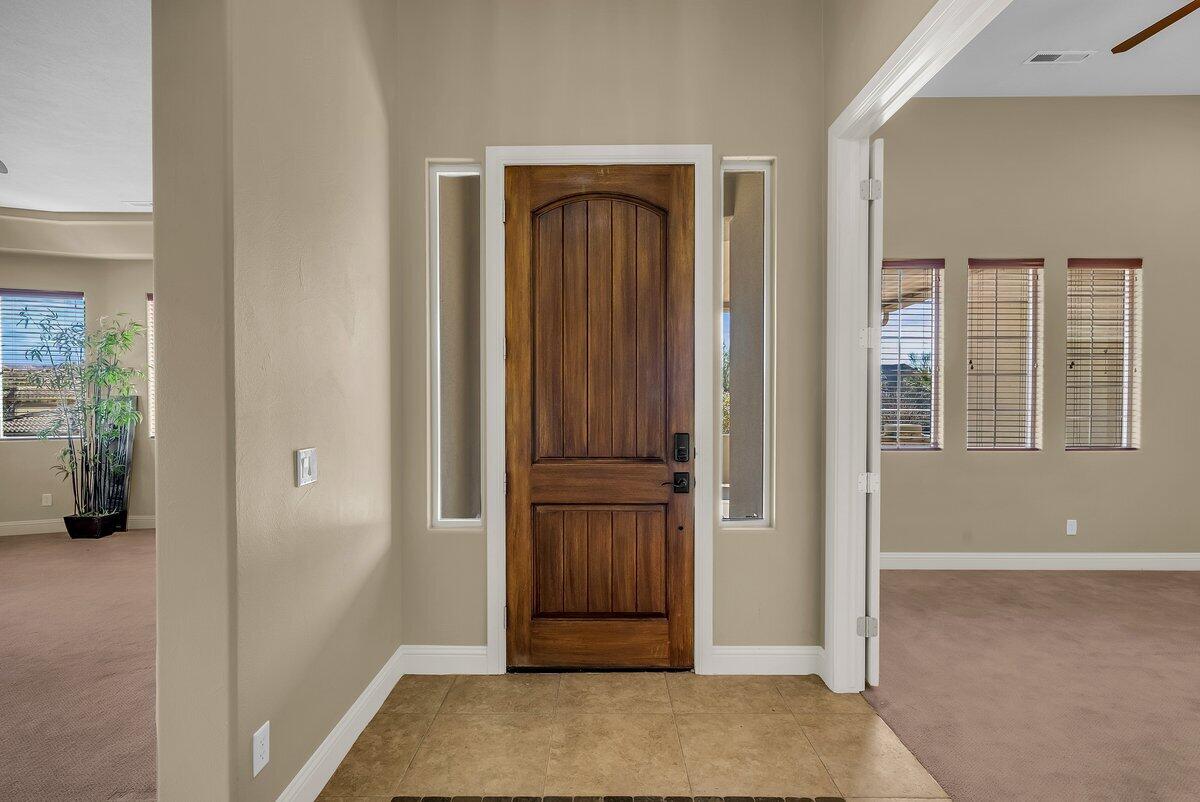 KNOLLS AT LITTLE VALLEY - Residential