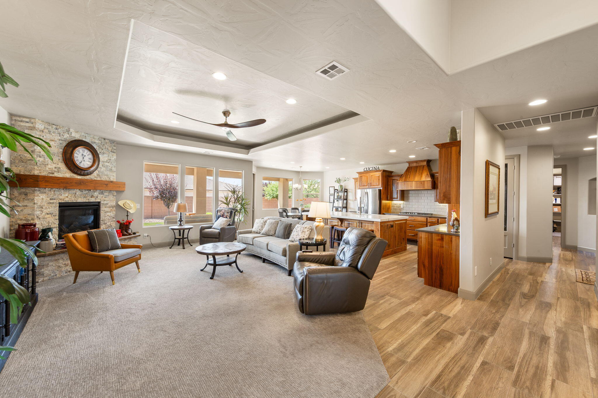WASHINGTON VISTA - Residential