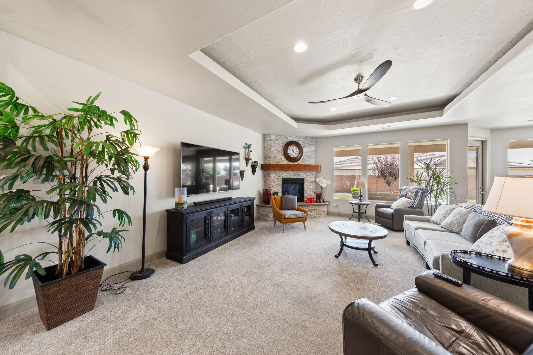 WASHINGTON VISTA - Residential