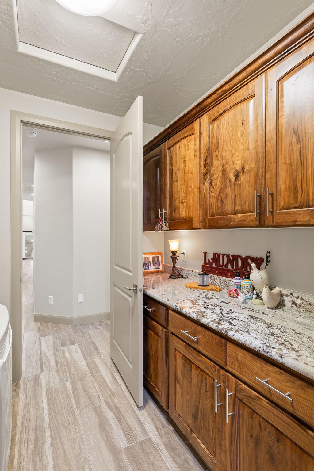 WASHINGTON VISTA - Residential