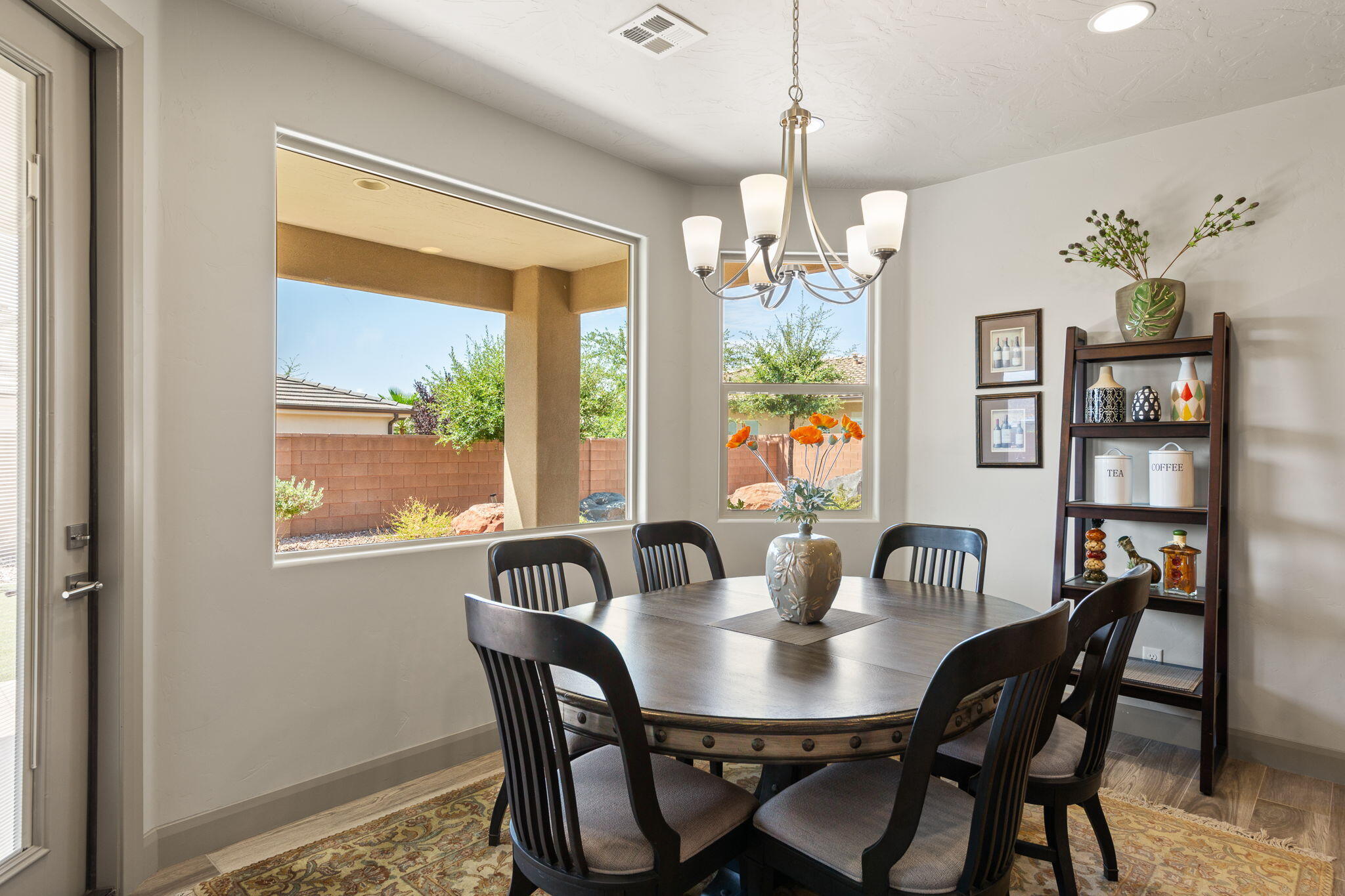 WASHINGTON VISTA - Residential
