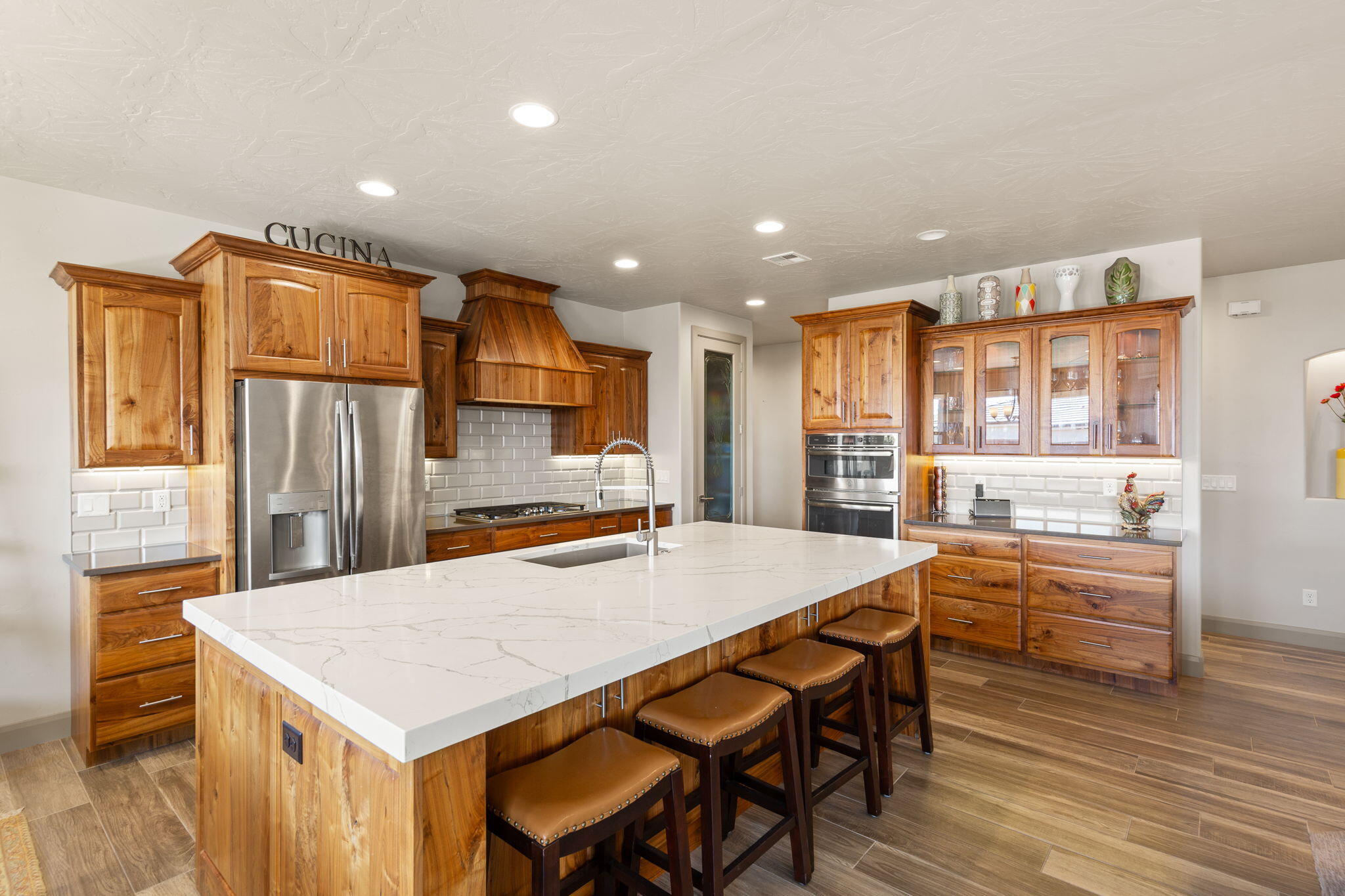 WASHINGTON VISTA - Residential