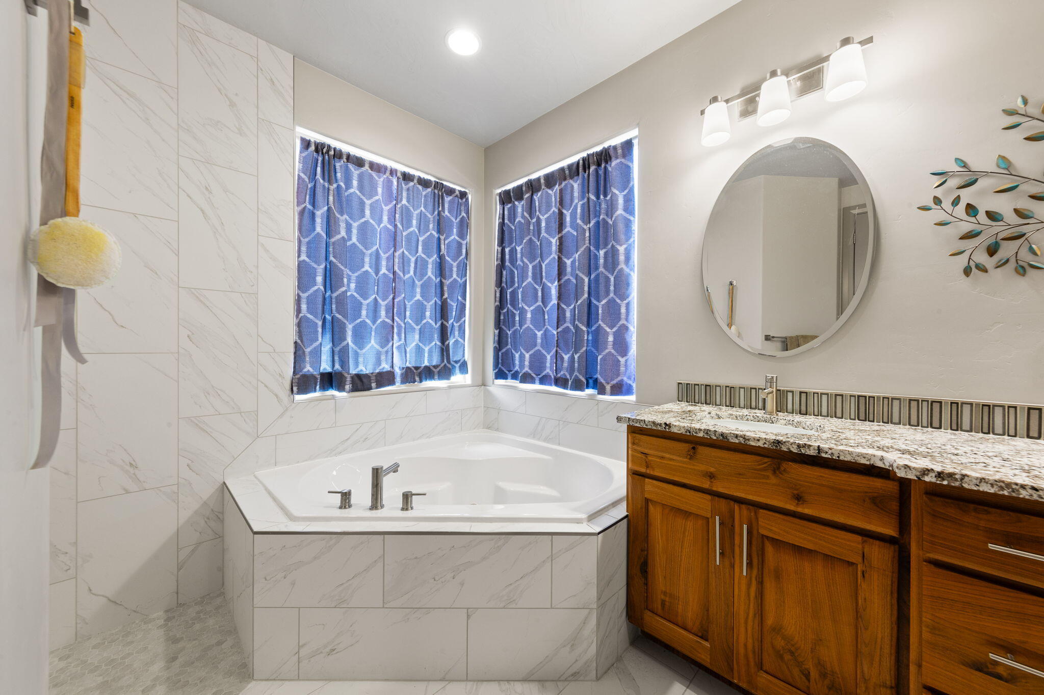 WASHINGTON VISTA - Residential