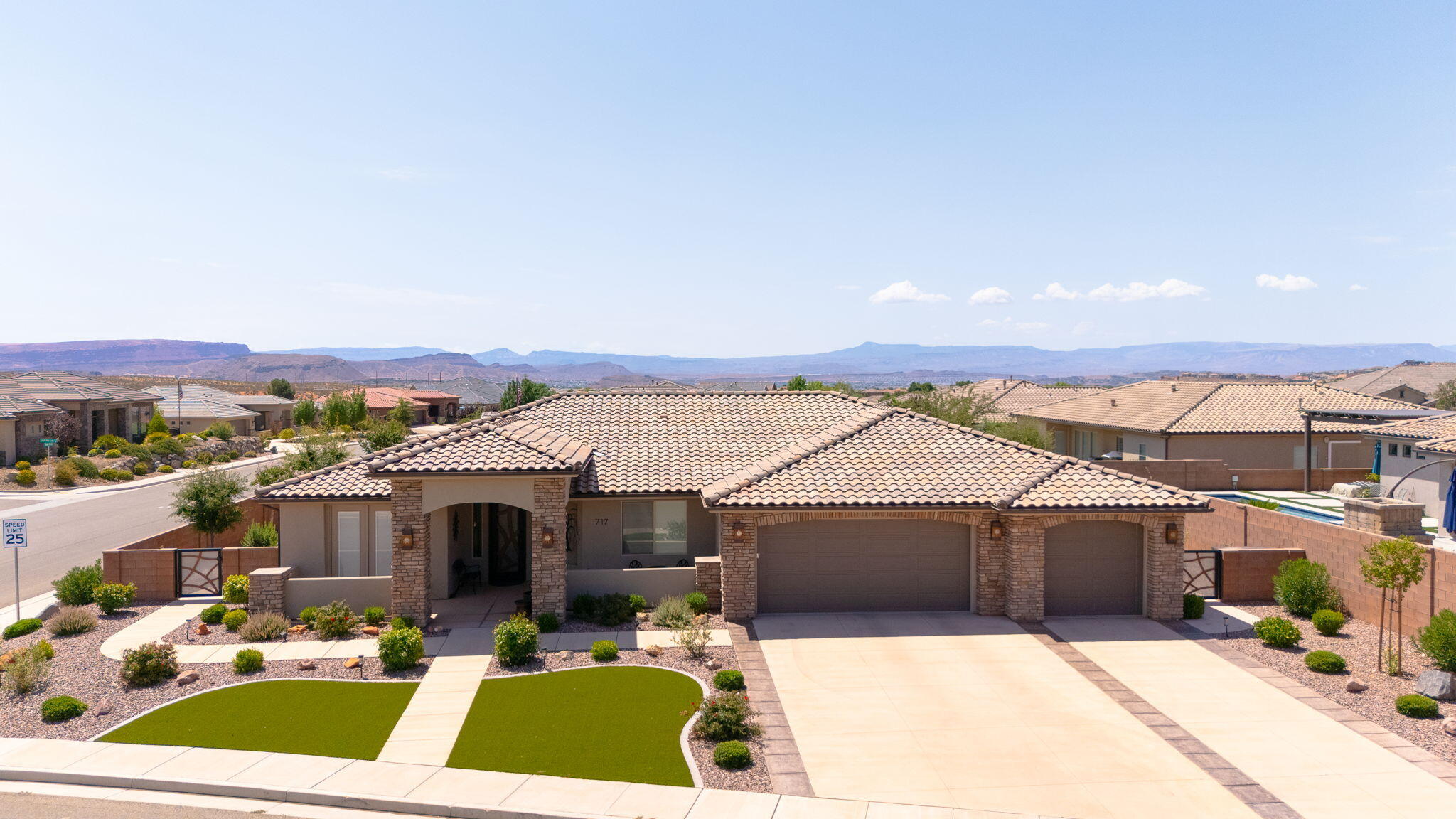 WASHINGTON VISTA - Residential