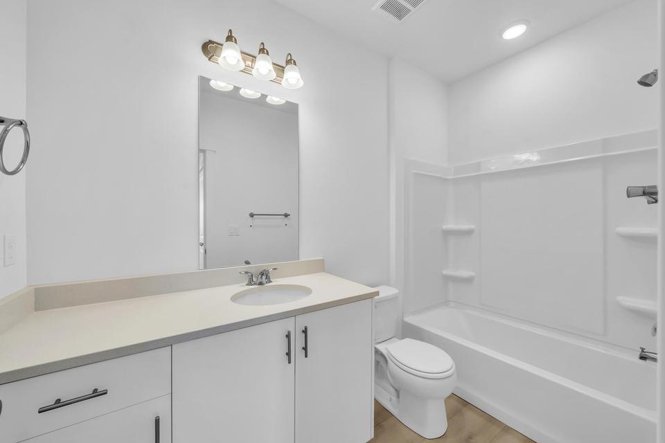 DESERT COLOR AUBURN HILLS - Residential
