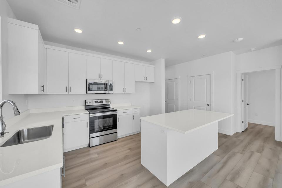 DESERT COLOR AUBURN HILLS - Residential