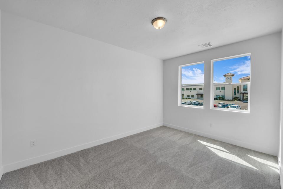 DESERT COLOR AUBURN HILLS - Residential