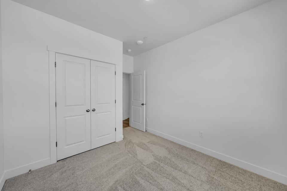 DESERT COLOR AUBURN HILLS - Residential