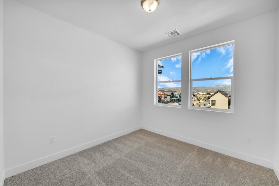 DESERT COLOR AUBURN HILLS - Residential