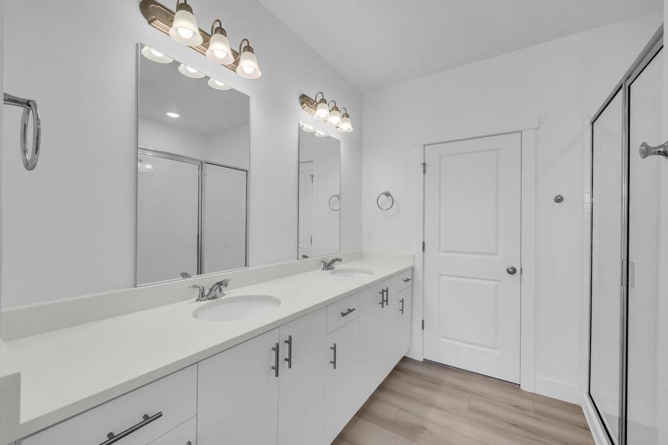 DESERT COLOR AUBURN HILLS - Residential