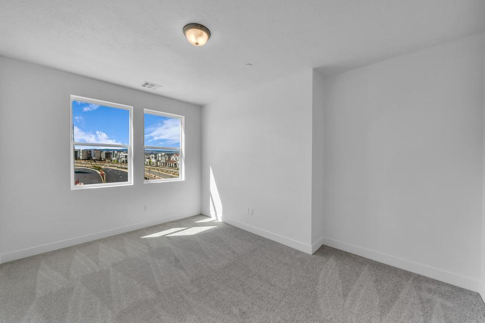 DESERT COLOR AUBURN HILLS - Residential