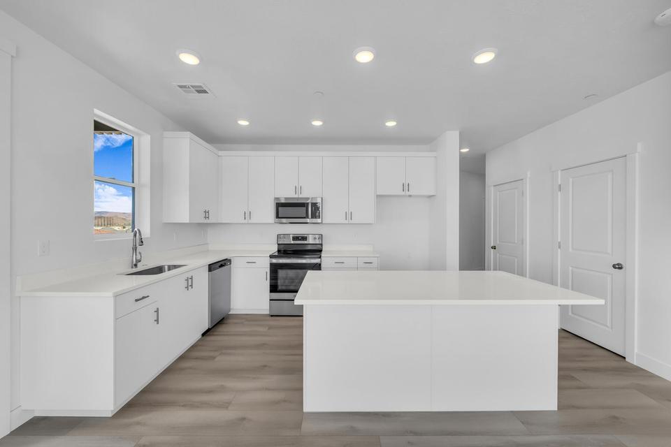 DESERT COLOR AUBURN HILLS - Residential