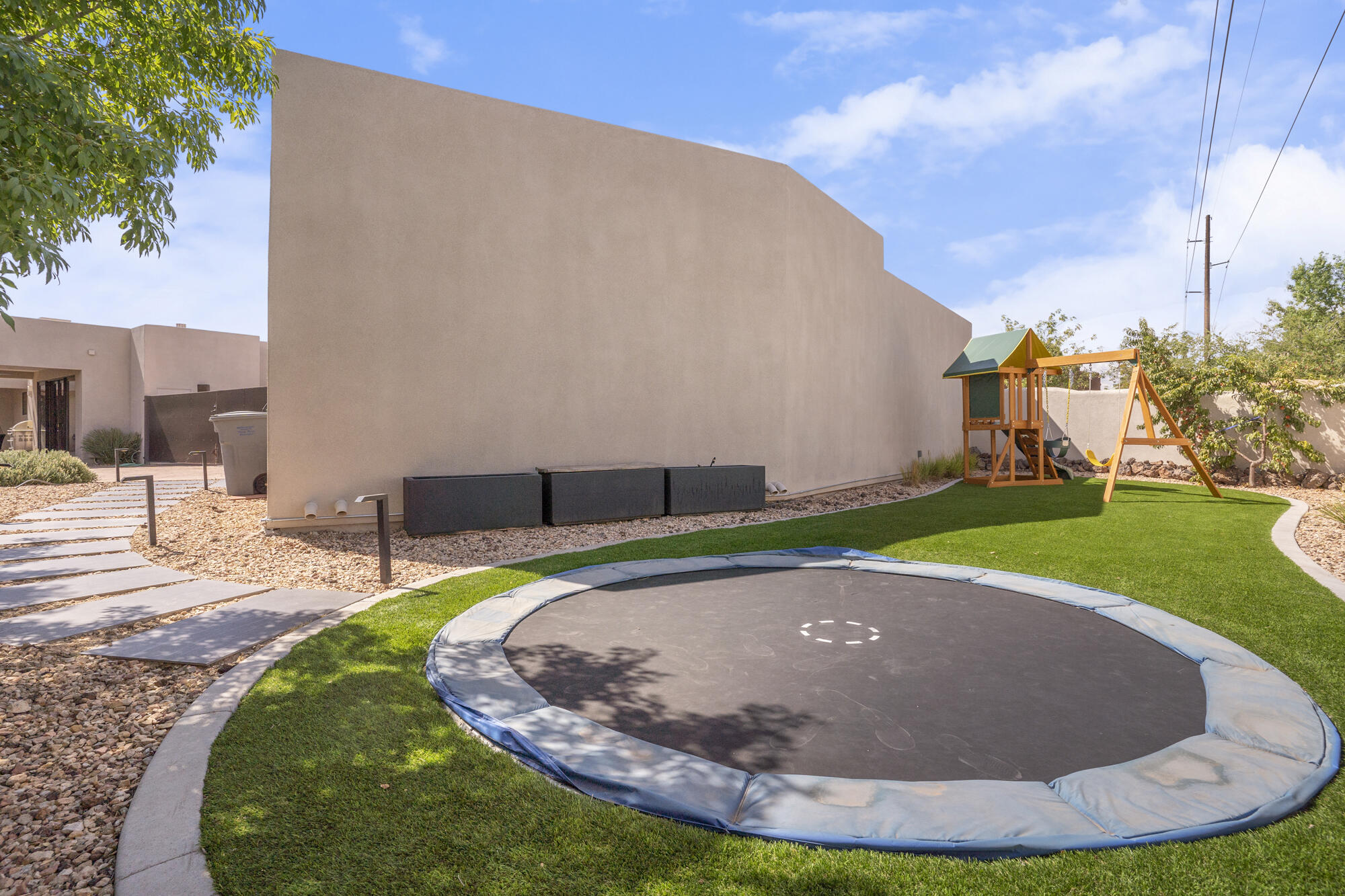 ENTRADA LAVA COVE - Residential