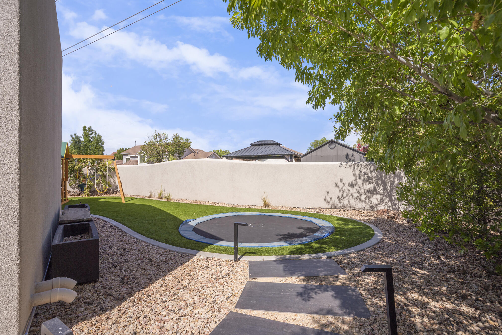 ENTRADA LAVA COVE - Residential