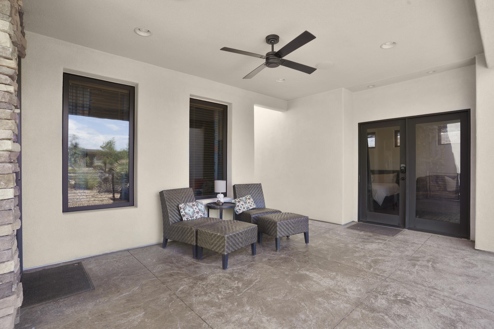 ENTRADA LAVA COVE - Residential