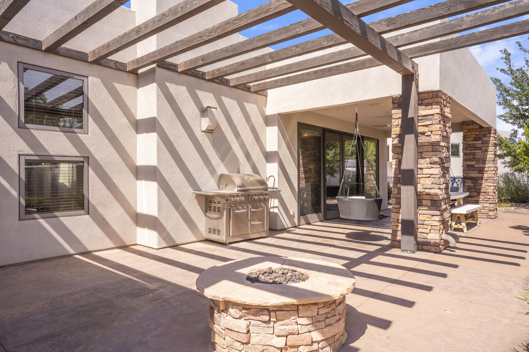 ENTRADA LAVA COVE - Residential