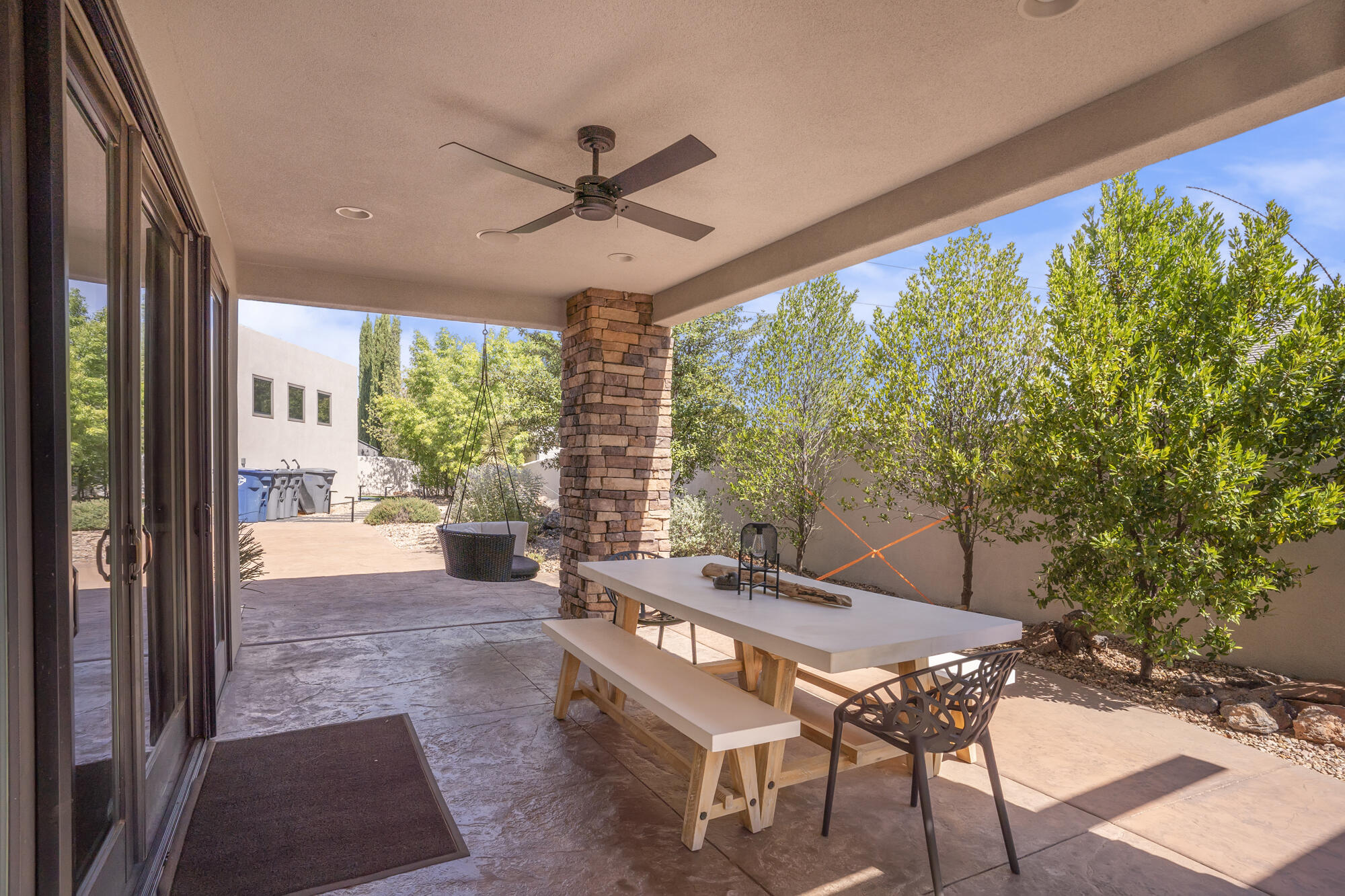 ENTRADA LAVA COVE - Residential