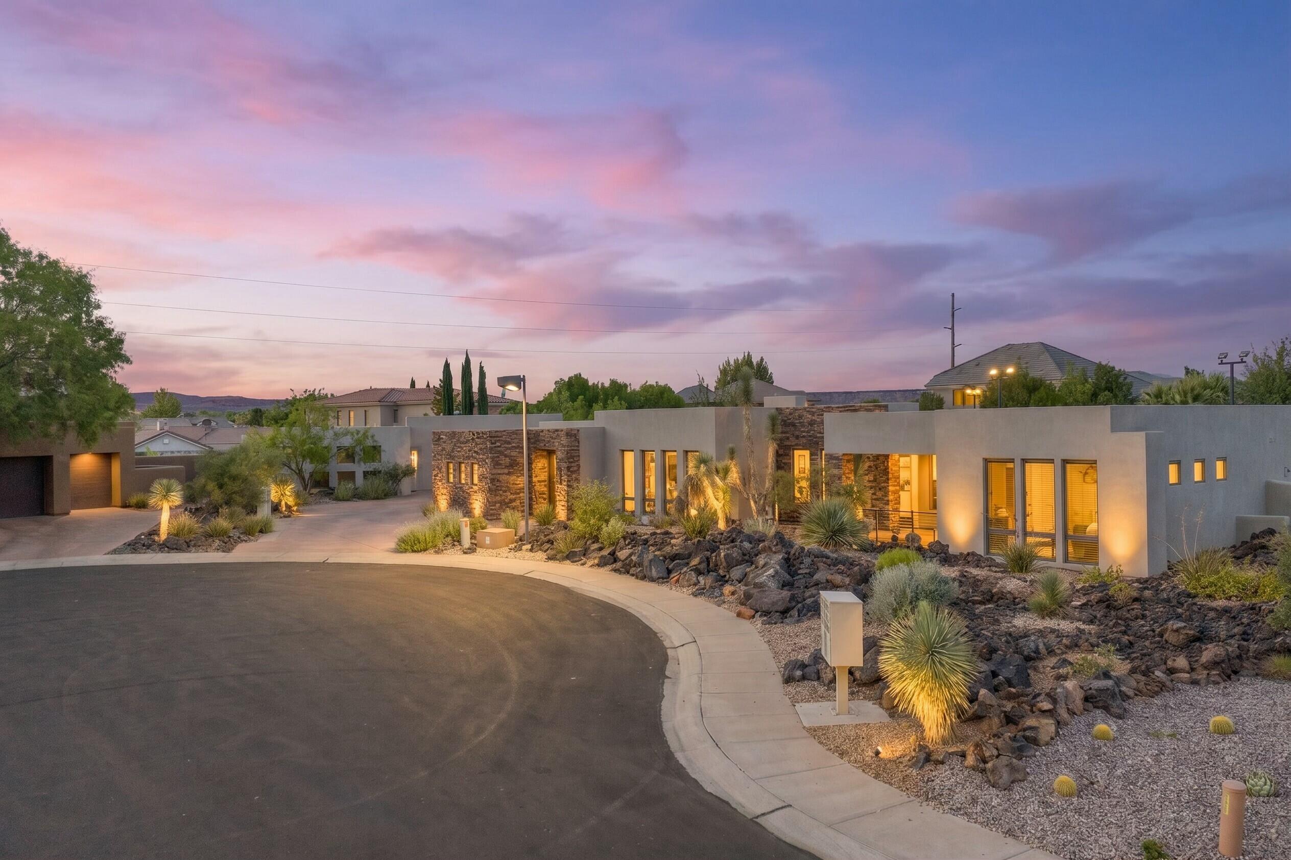 ENTRADA LAVA COVE - Residential