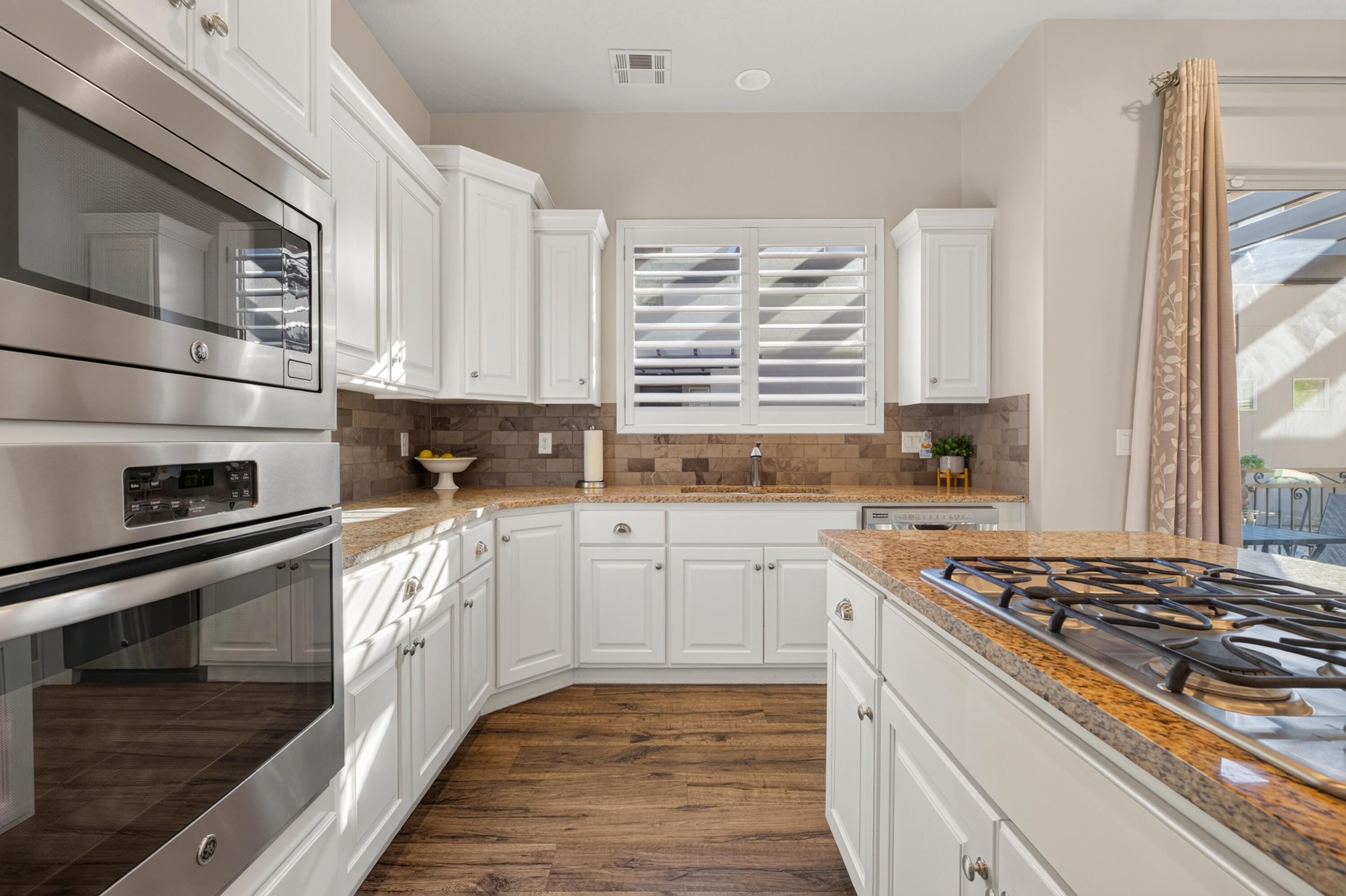 CORAL RIDGE TOWNHOMES - Residential