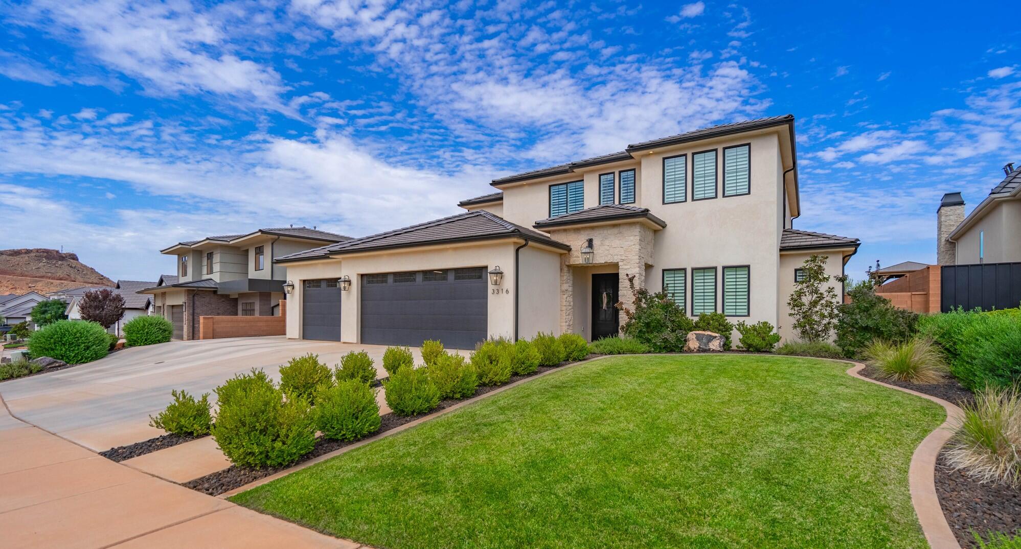CRIMSON CLIFFS - Residential