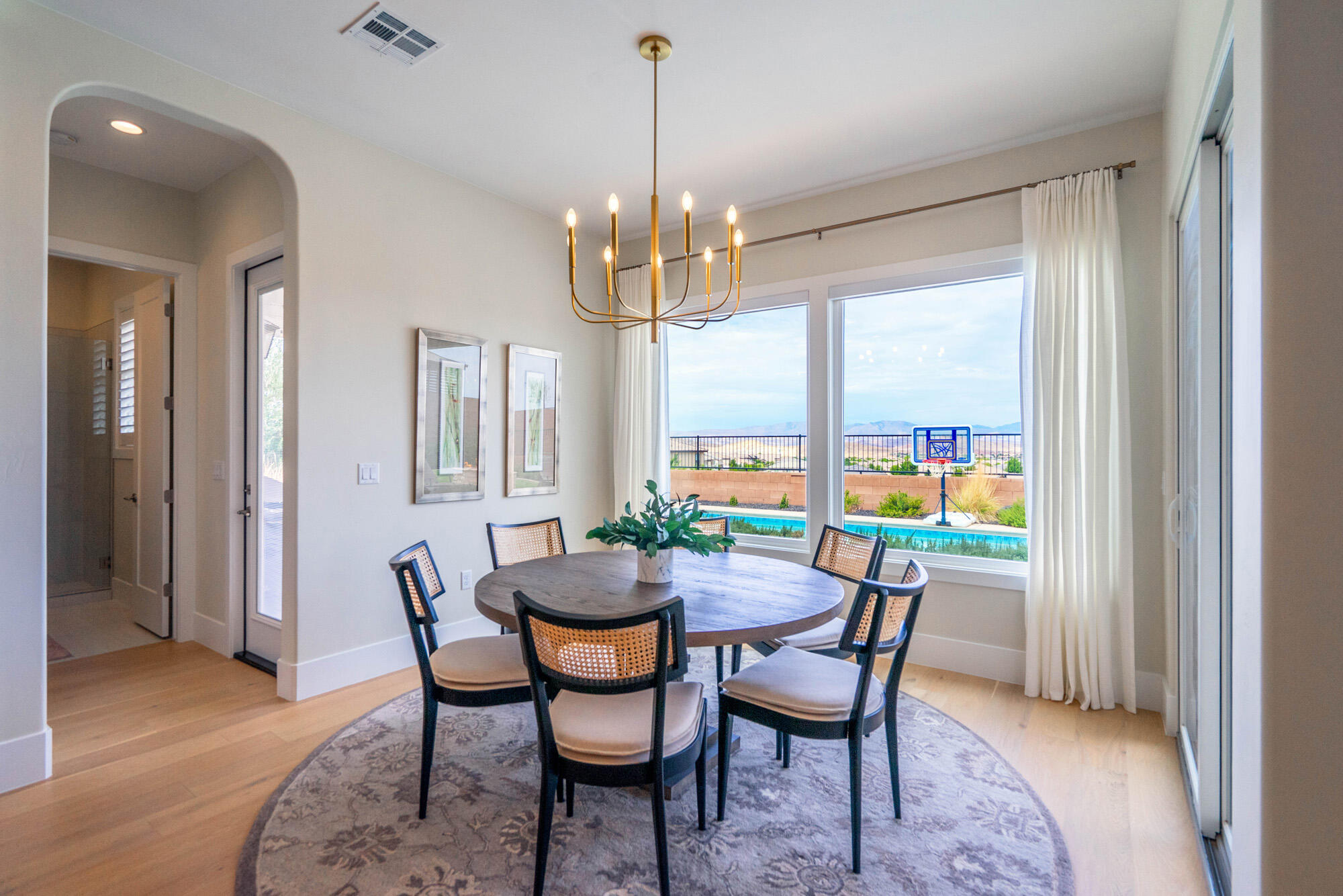 CRIMSON CLIFFS - Residential