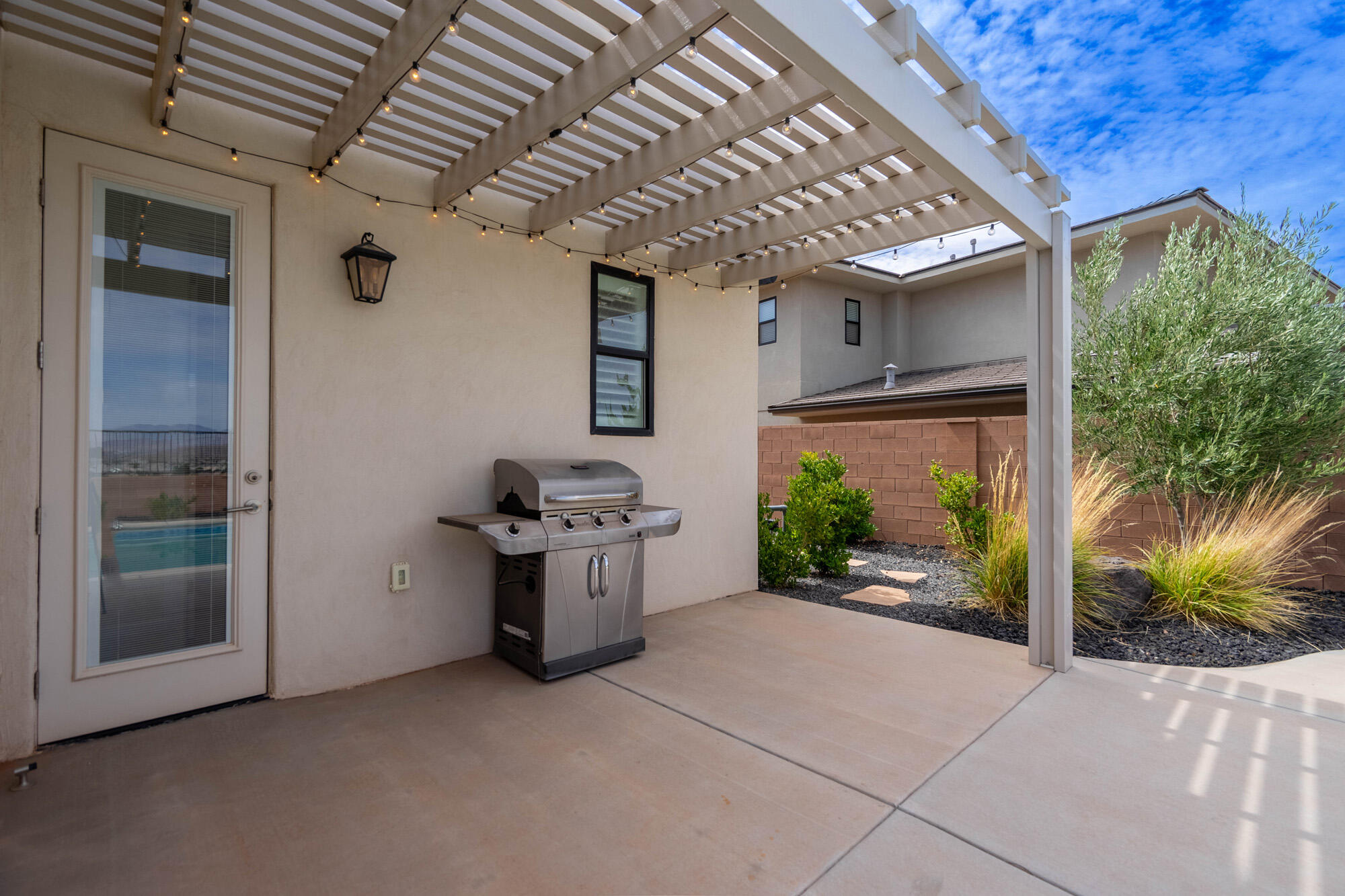 CRIMSON CLIFFS - Residential