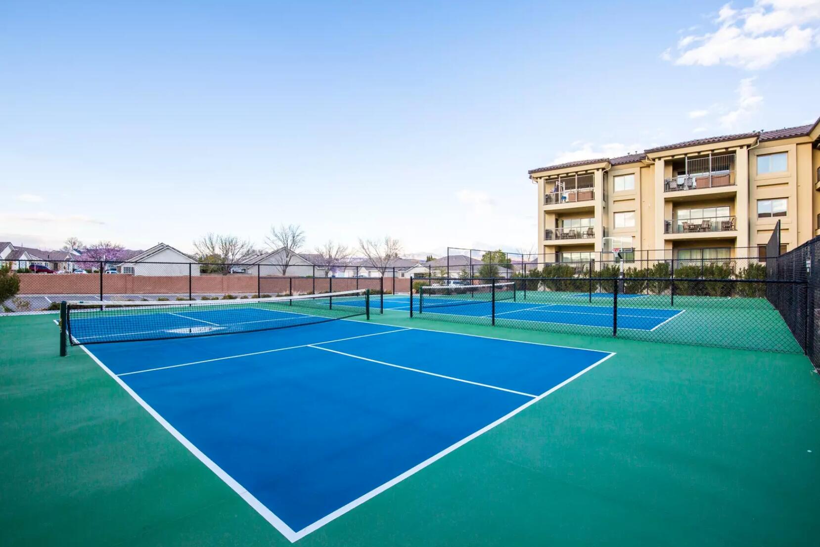 ESTANCIA - Residential