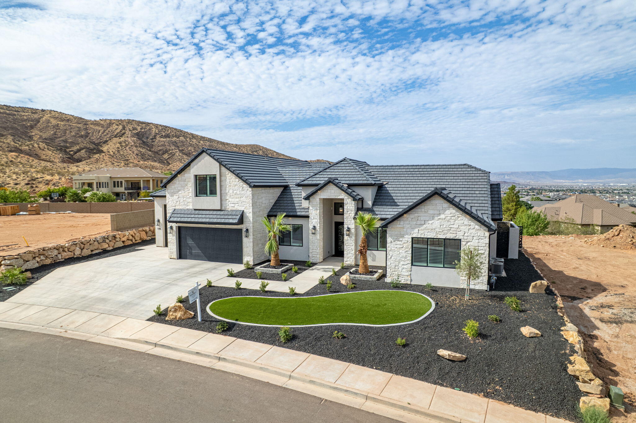 HEIGHTS AT WASHINGTON BENCH - Residential