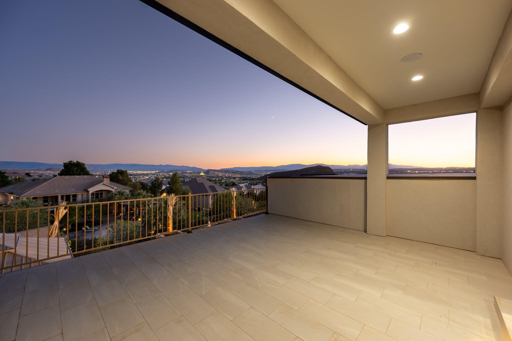 HEIGHTS AT WASHINGTON BENCH - Residential