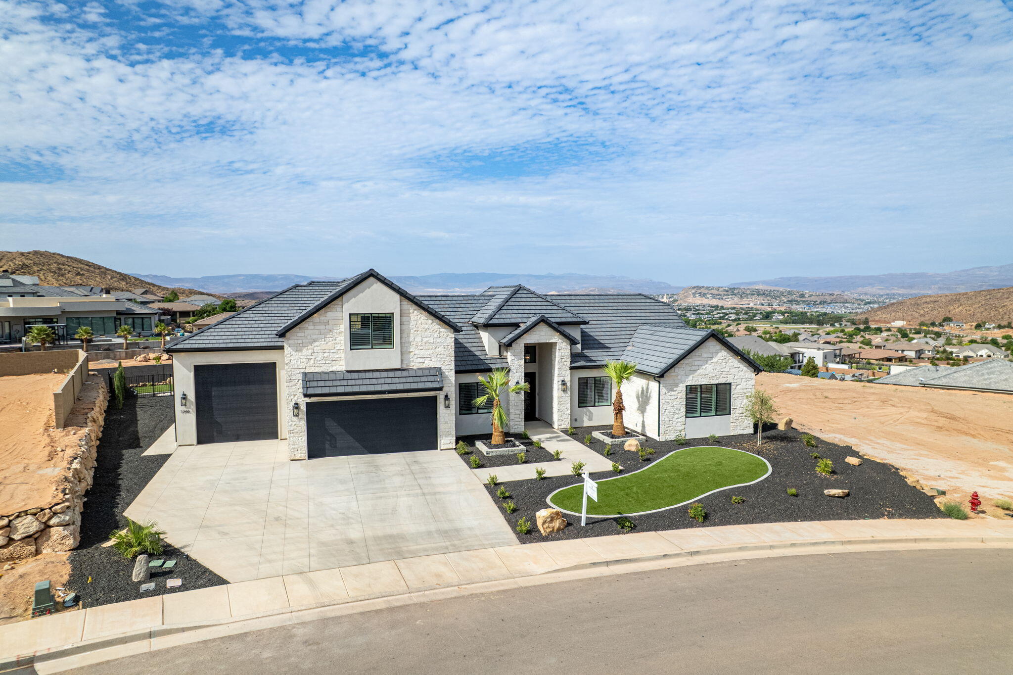 HEIGHTS AT WASHINGTON BENCH - Residential
