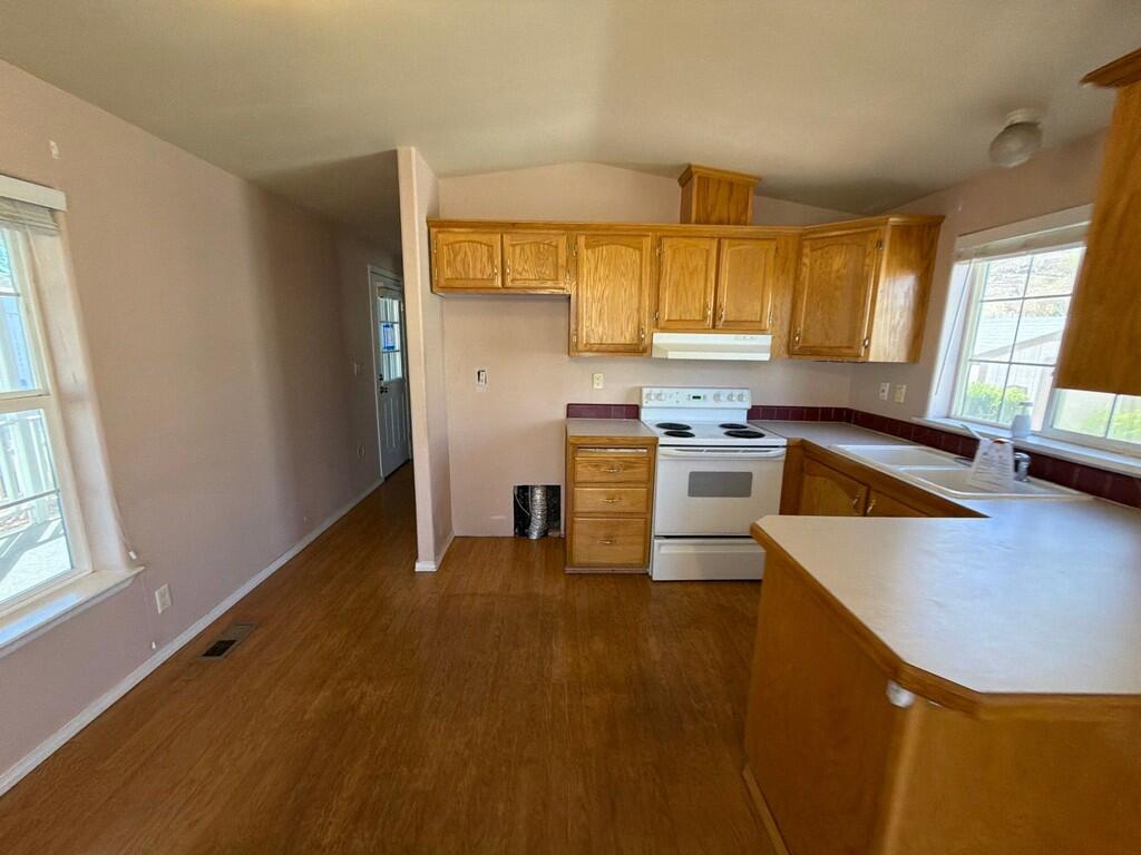 CHEROKEE SPRINGS RV PARK - Residential