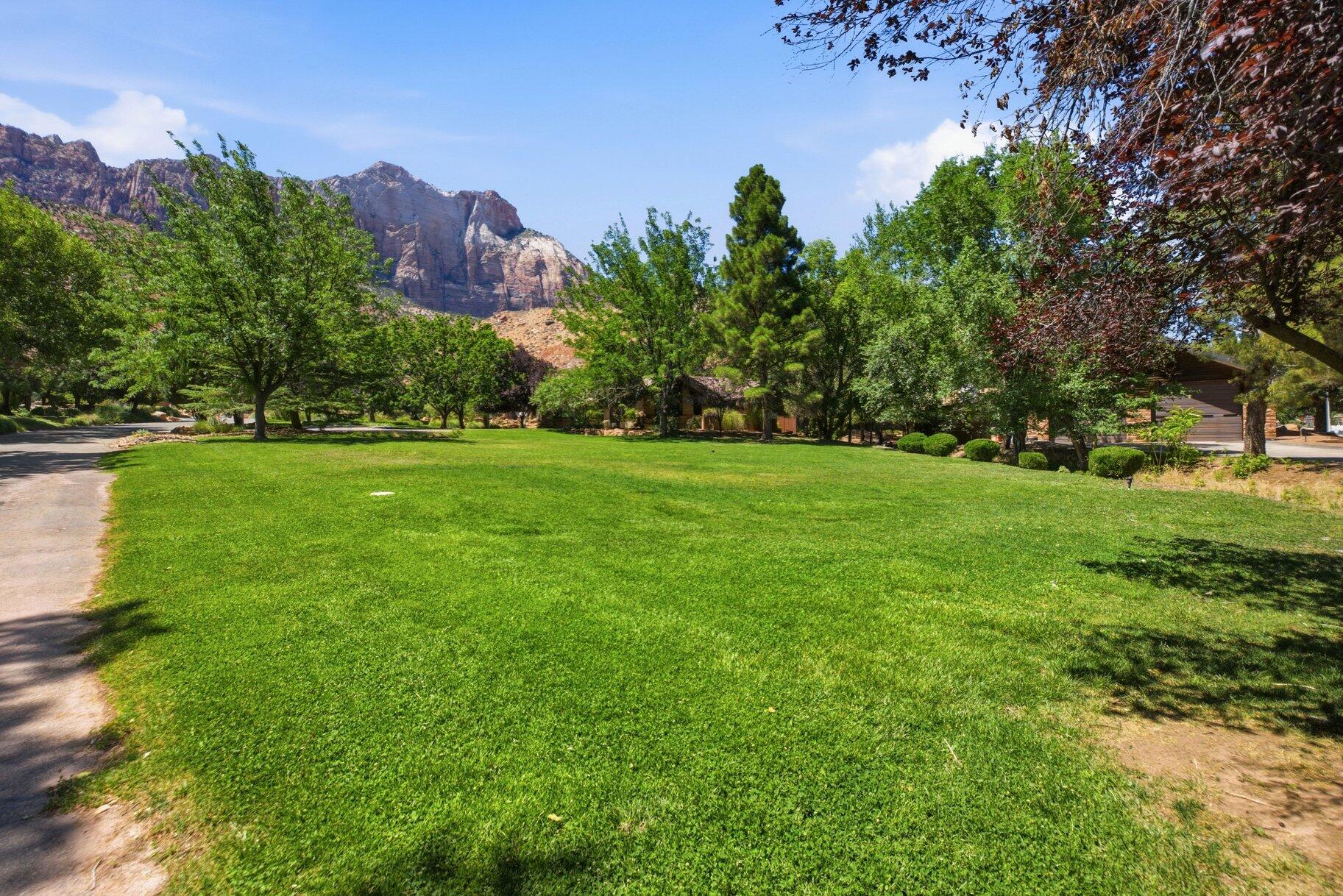 GIFFORD PARK TOWNHOMES - Land