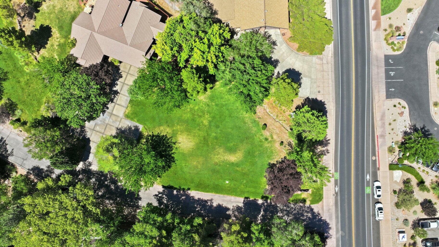GIFFORD PARK TOWNHOMES - Land