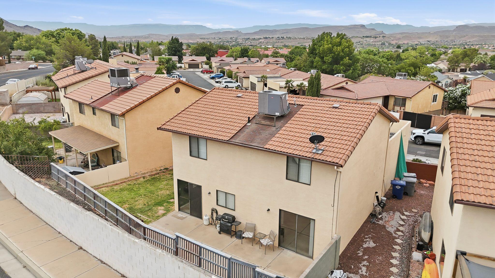 SUN VERDE ESTATES - Residential