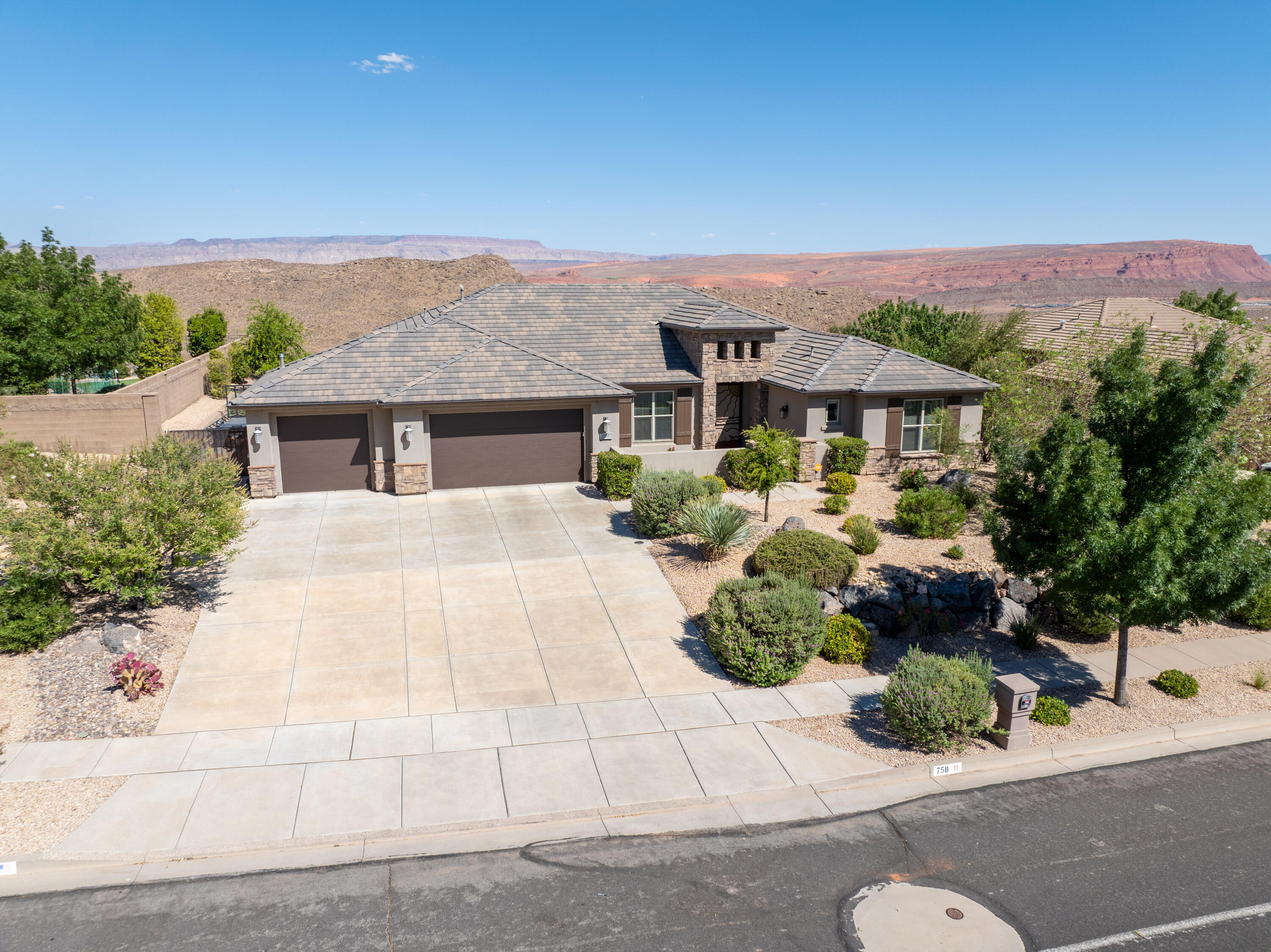 HIGHLAND PARK AT THE CORAL CANYON - Residential