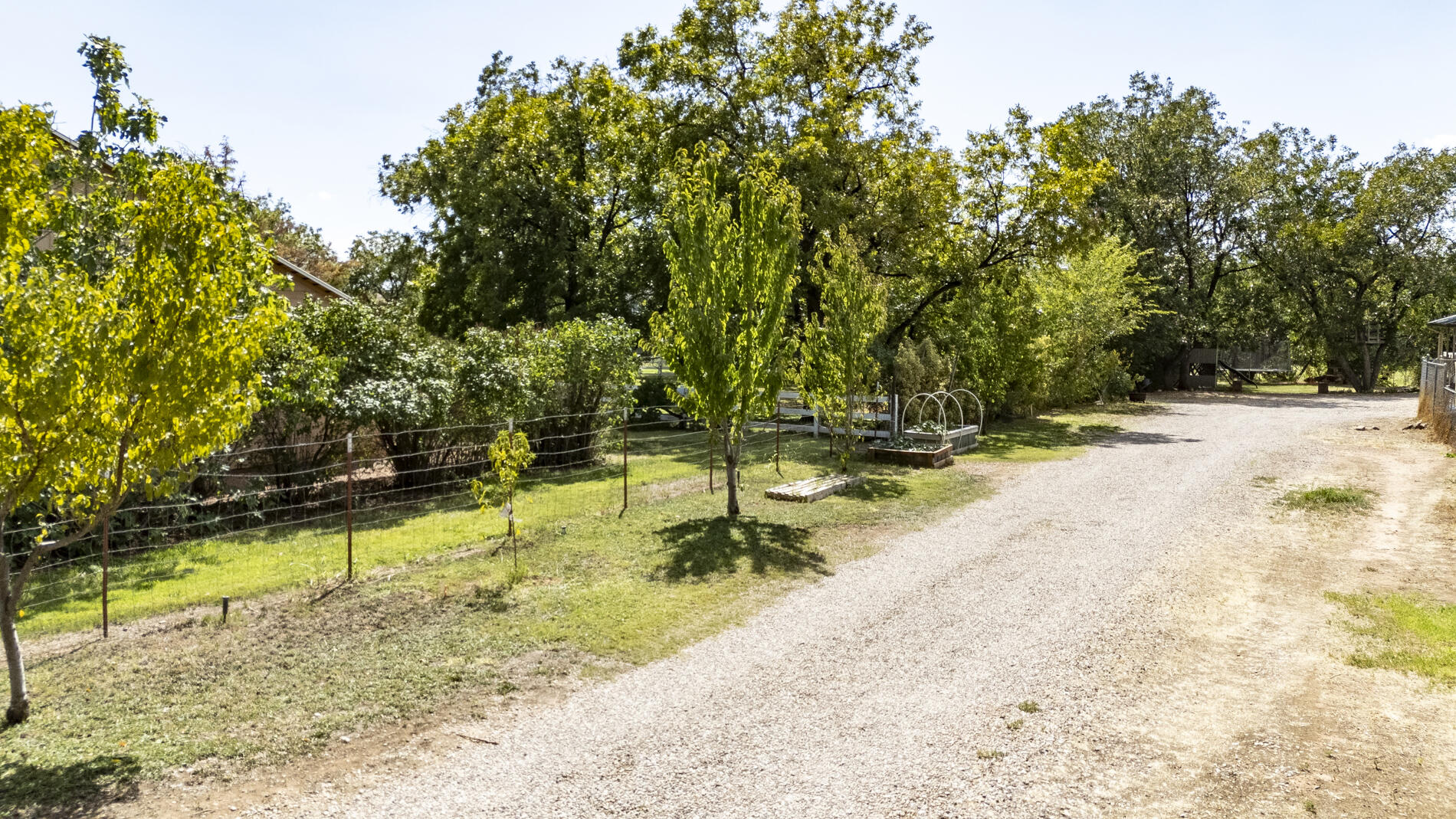 TOQUERVILLE TOWNSITE - Residential