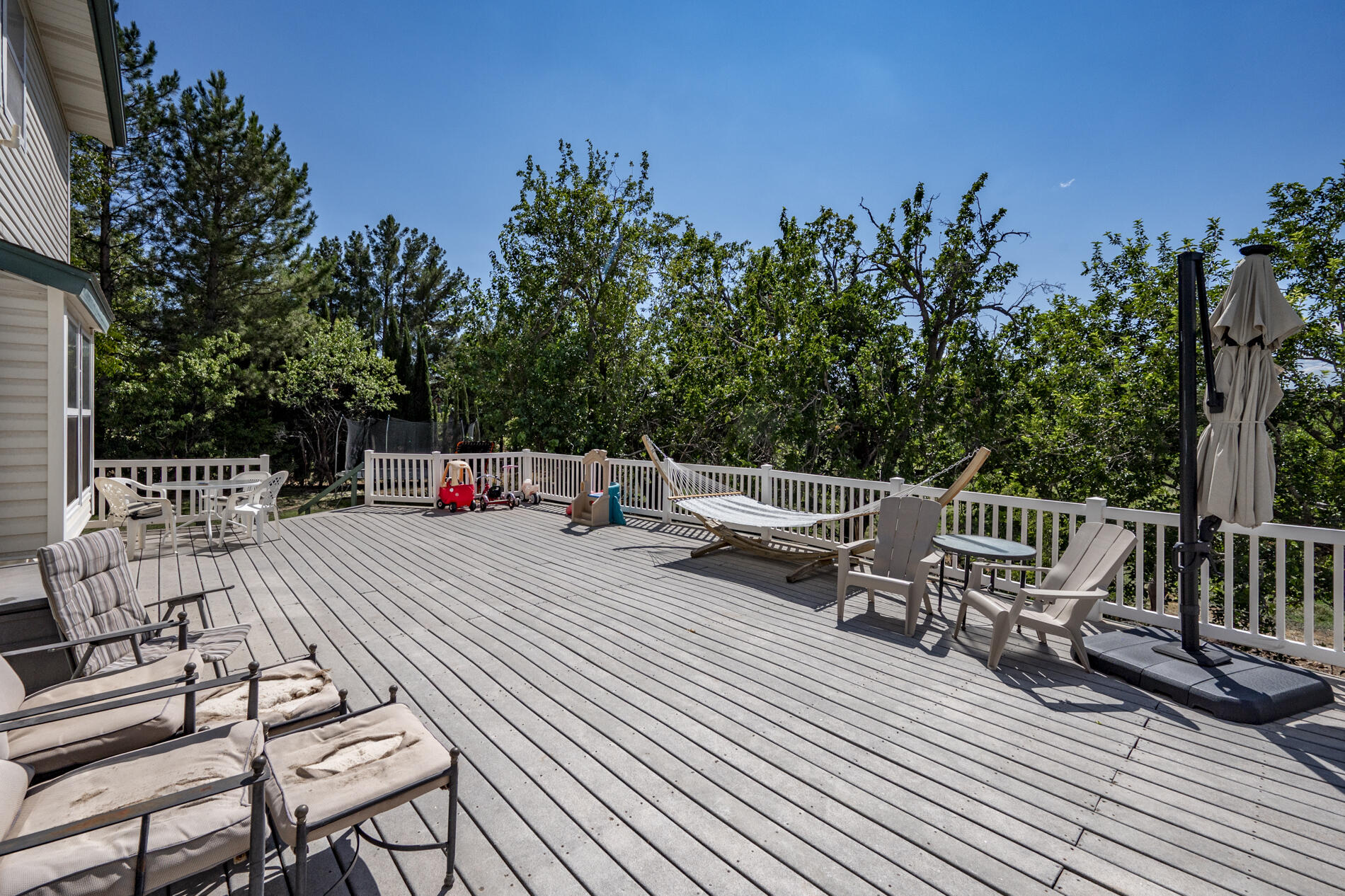 TOQUERVILLE TOWNSITE - Residential