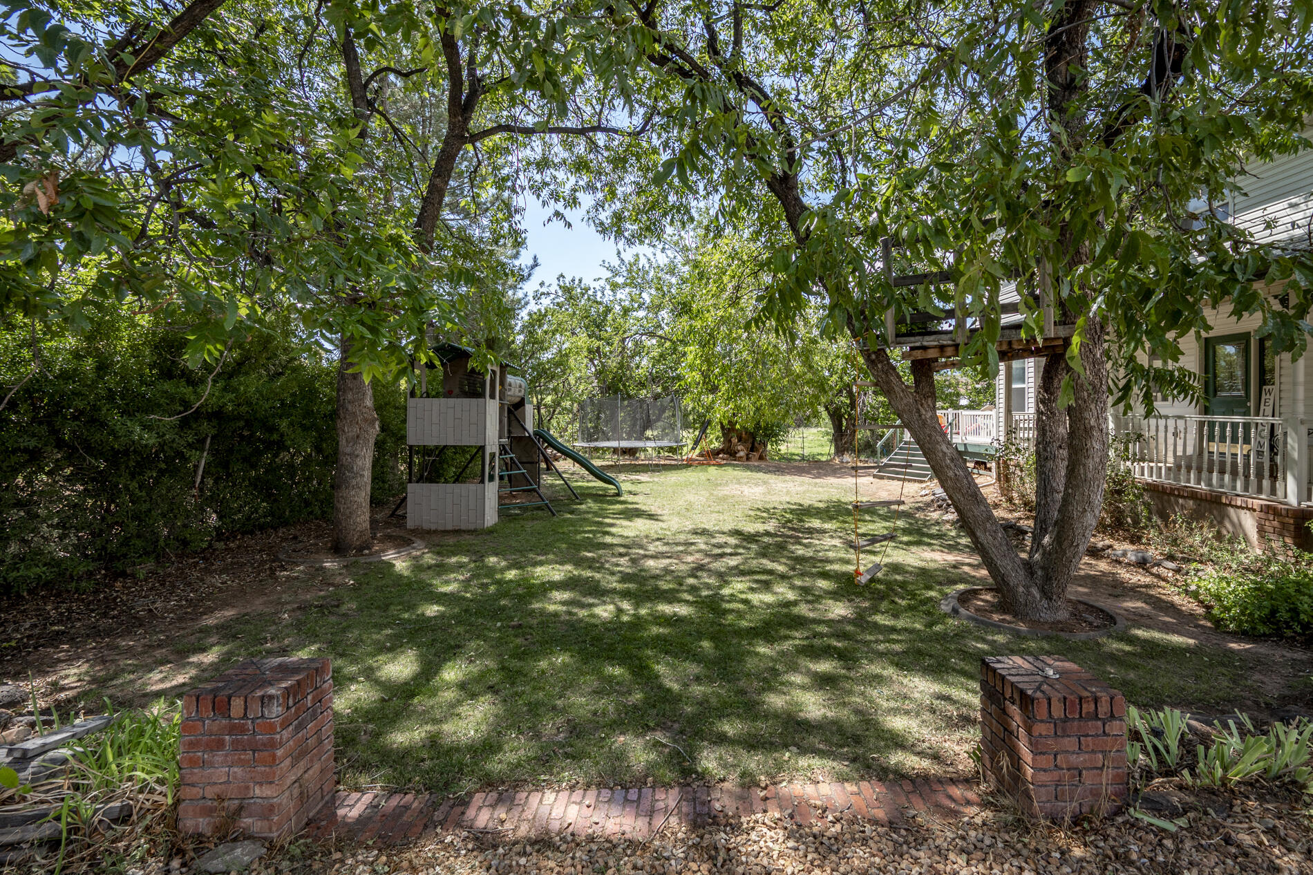 TOQUERVILLE TOWNSITE - Residential