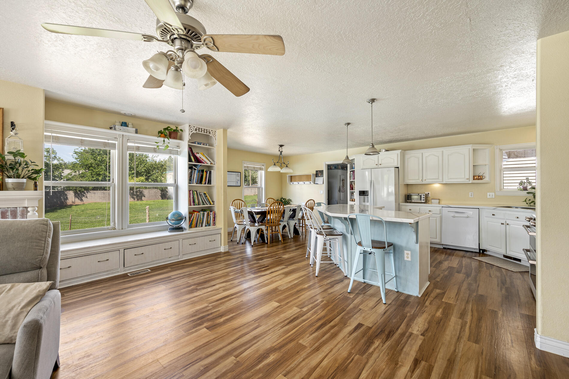 TOQUERVILLE TOWNSITE - Residential