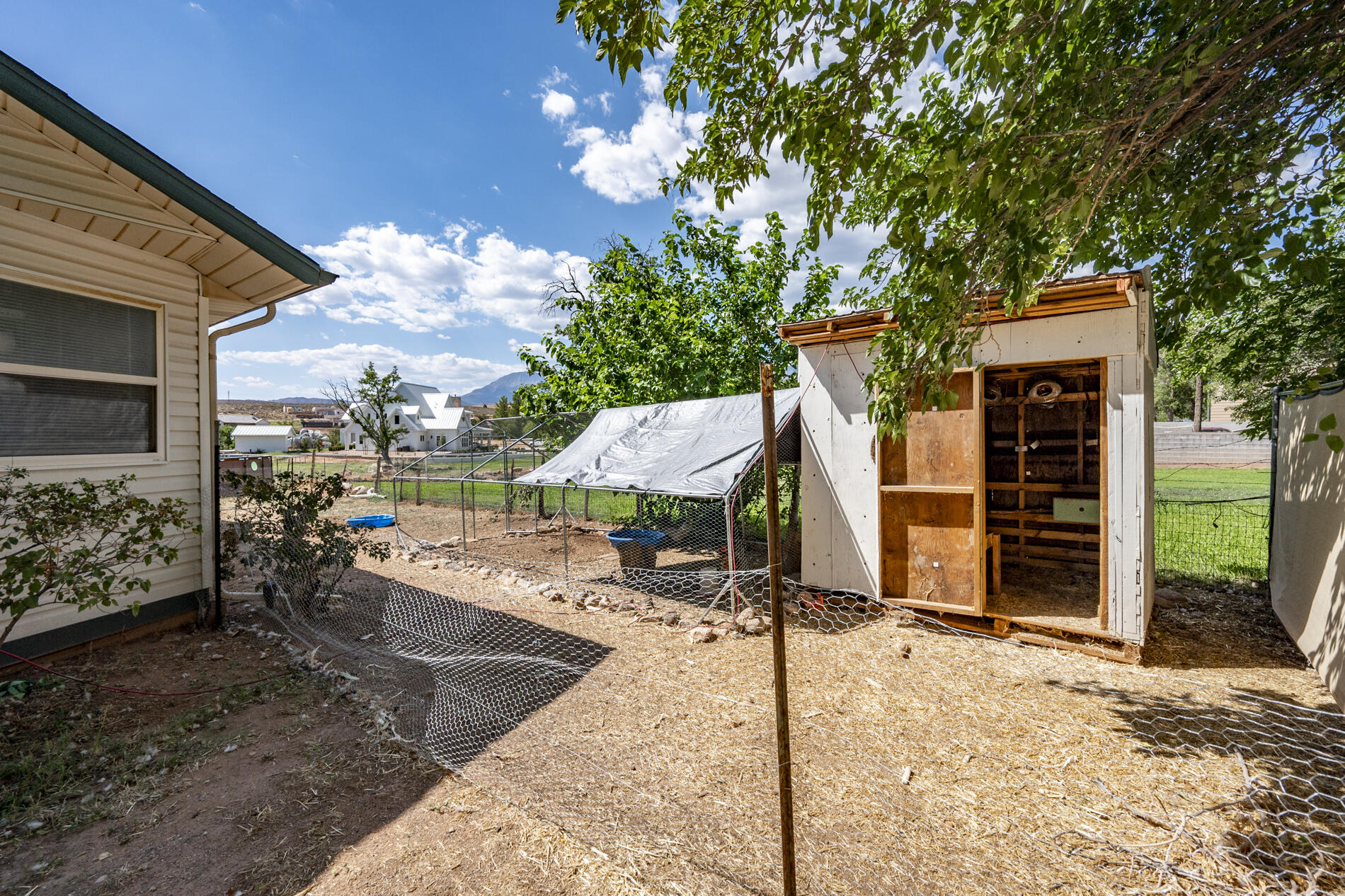 TOQUERVILLE TOWNSITE - Residential