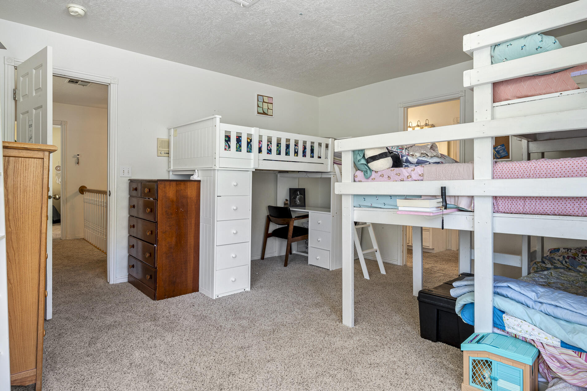 TOQUERVILLE TOWNSITE - Residential