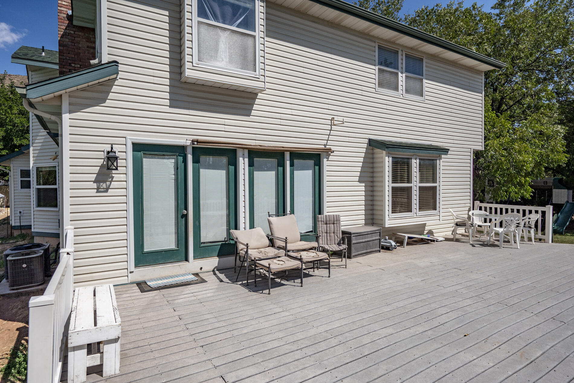 TOQUERVILLE TOWNSITE - Residential