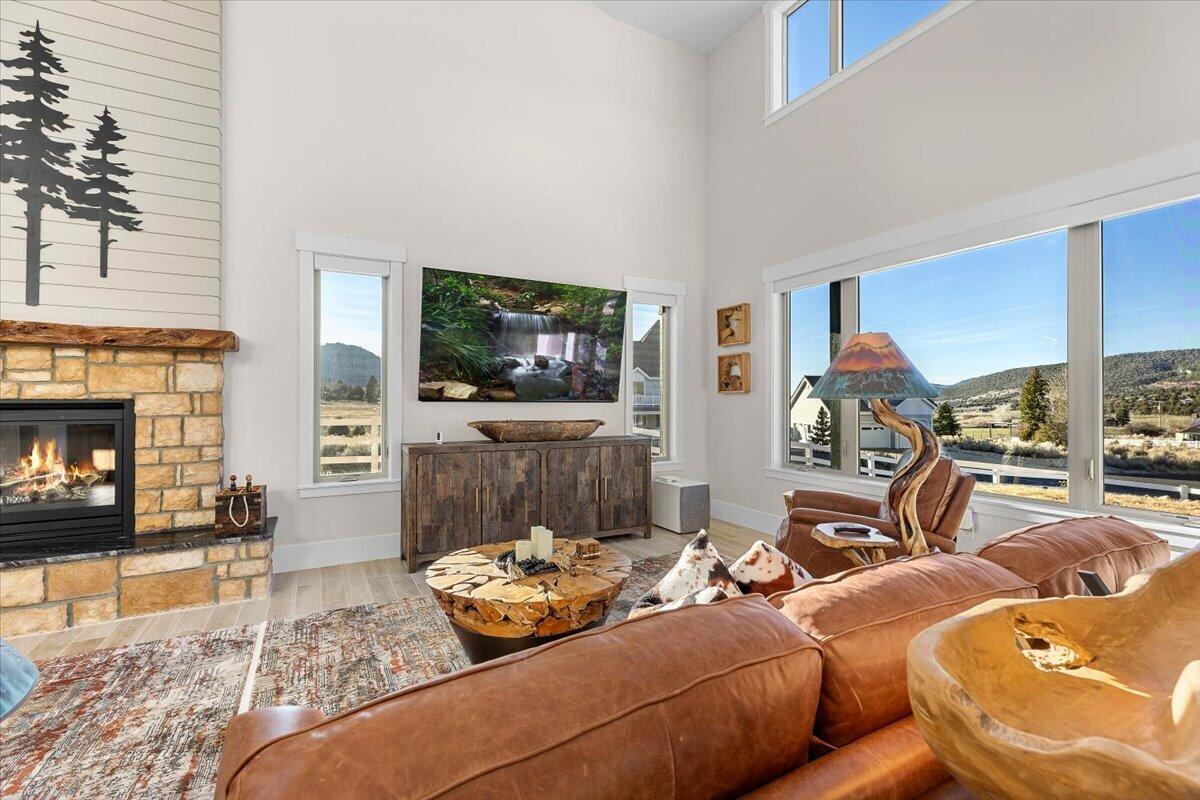 SPRING CREEK PINES - Residential