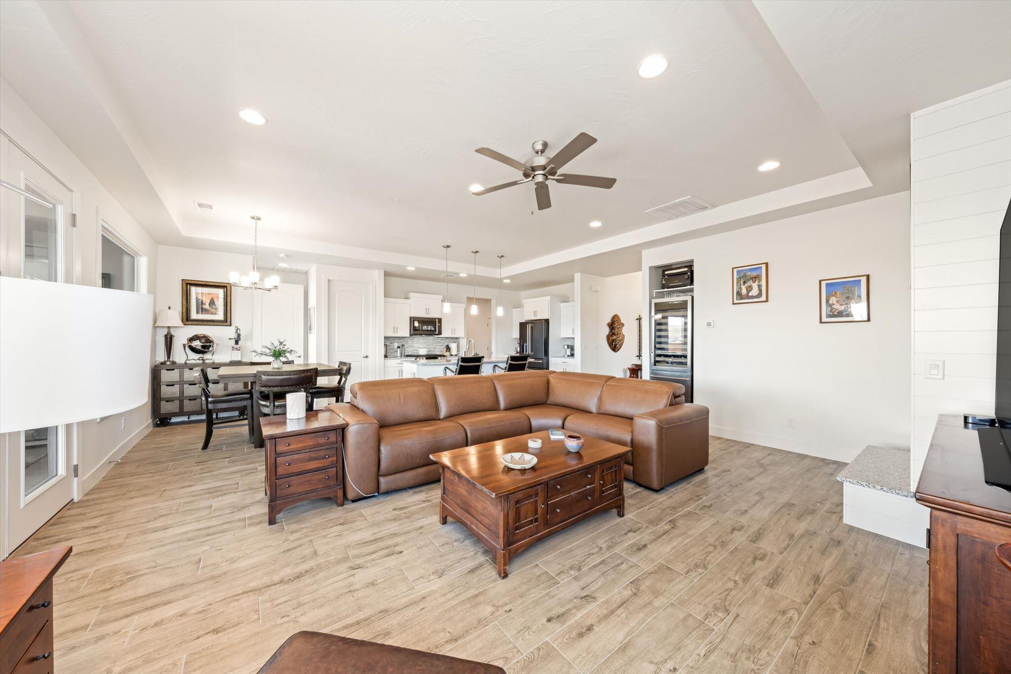PAINTED SANDS - Residential