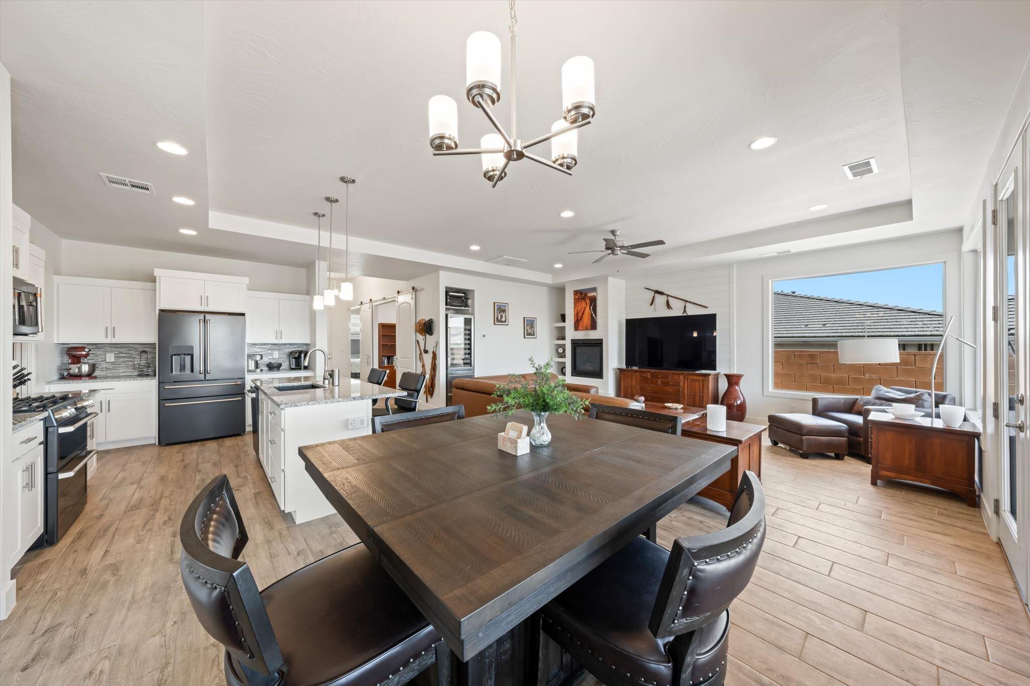 PAINTED SANDS - Residential